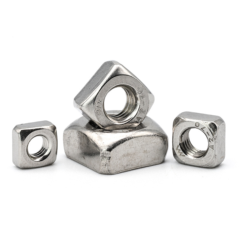 পাতলা বর্গাকার বাদাম